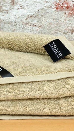 beige handdoek